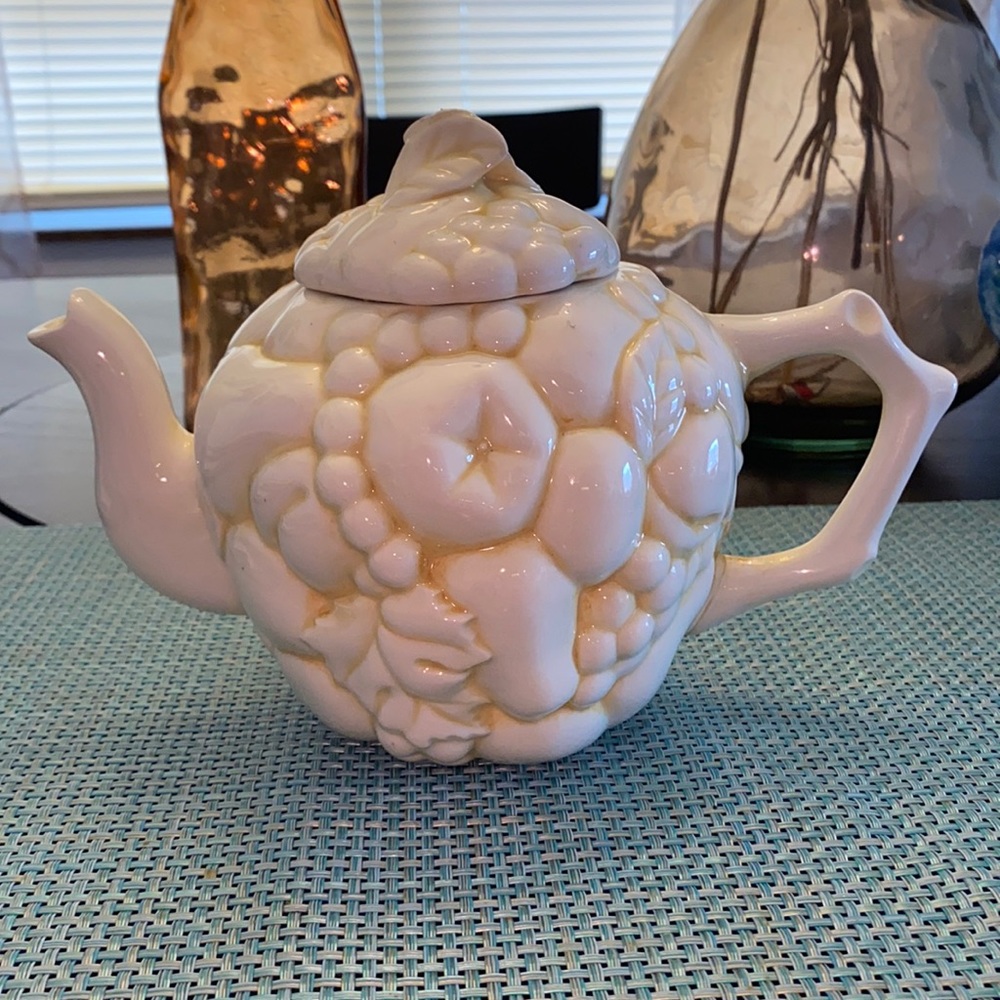 HANDCRAFTED CERAMIC  FRUIT TEA POT
